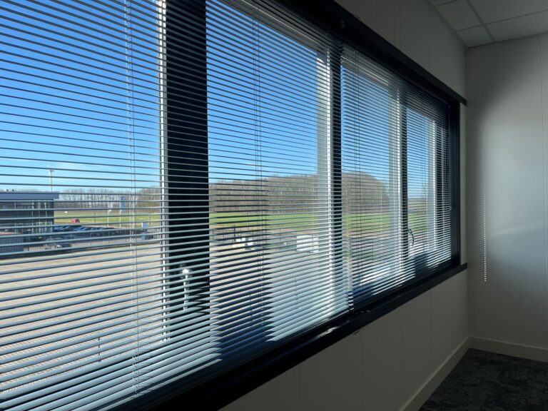 Oud Gastel – Neon 9q – Foto 14