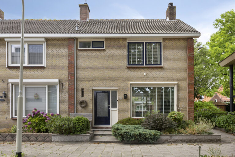 Bergen Op Zoom – Peter Benoitstraat 19 – Hoofdfoto